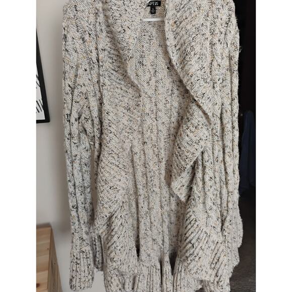 Apt. 9 XL Long Beige Cardigan Sweater. Ruffles. Bell Sleeve. Hippie. Boho. - Picture 5 of 16